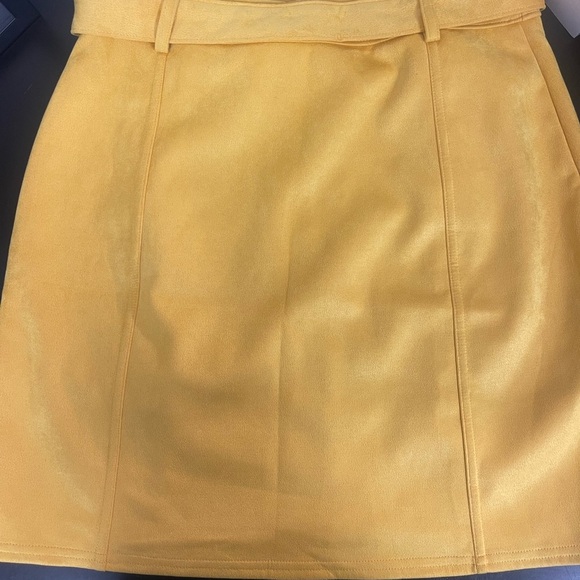 Express Yellow Suede Feel Belted Skirt - Picture 5 of 5